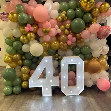 Grand And Sweet Balloon Arch Idea For 40Th Birthday Party | Balloon ...