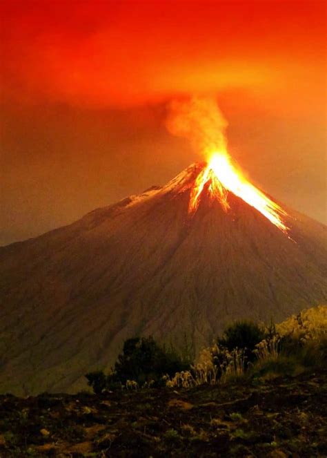 All 105 Ecuador Volcanoes: Active, Mainland, Galapagos (Charts/Map ...