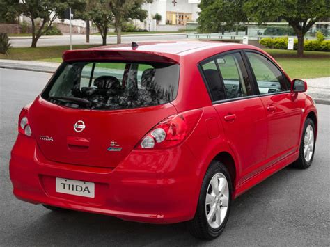 Nissan Tiida technical specifications and fuel economy