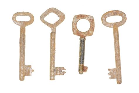 Premium Photo | Old keys