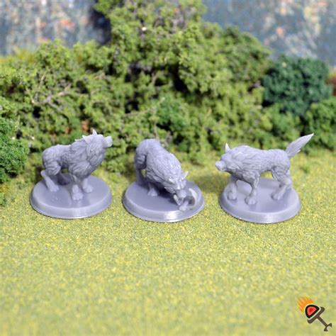 Miniature Wolf Pack 28mm for D&D, Howling Eating and Growling Wolves f ...