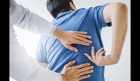 Upper Back Pain: Causes and How to Treat It - Comprehensive Orthopaedics