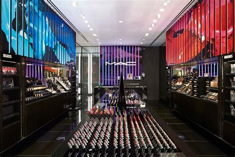 Mikiko Kikuyama MAC Cosmetics Store Design Interior Photography