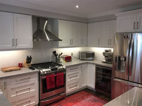 White Kitchen Cabinets With Stainless Steel Appliances - Image to u