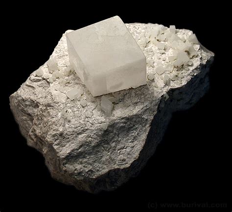 Calcite - Mineral Properties, Photos and Occurence