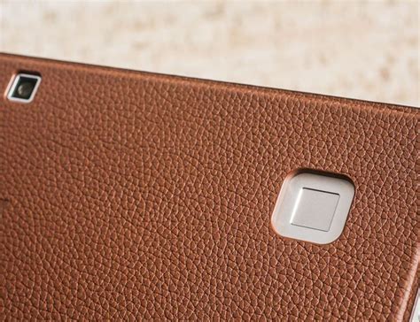 The new Elite x2 G4 from HP has a built-in privacy screen and leather case