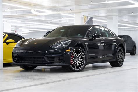 Buy used Porsche Panamera 4S at Porsche Centre Rive-Sud