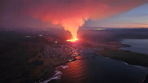 Iceland Volcano Eruption Causes Blue Lagoon to Close Again