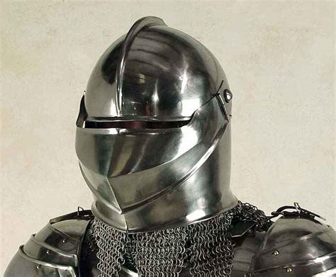 Medieval Clamshell Close Helmet, Chain Mail