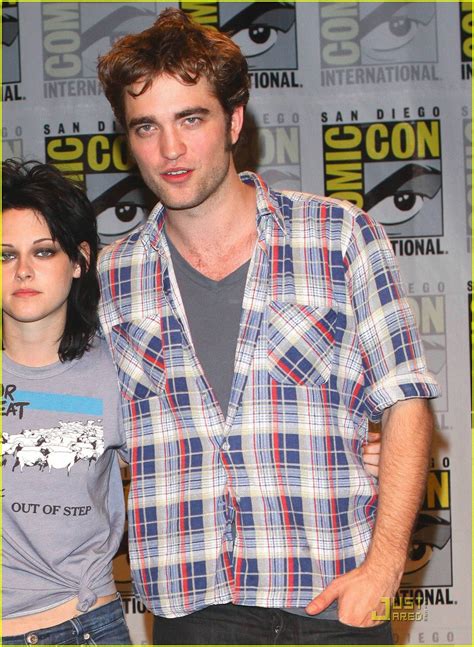 Twilight Cast Attacks Comic-Con Comvention | Photo 224021 - Photo ...