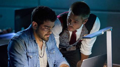 Exclusive Fortress Clip Starring Bruce Willis and Jesse Metcalfe