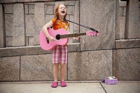 9 Best Acoustic Guitars for Kids 2022 (Buying Guide)