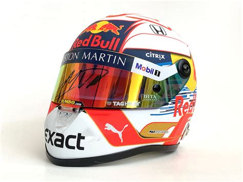 » Max Verstappen signed 1/2 scale helmet