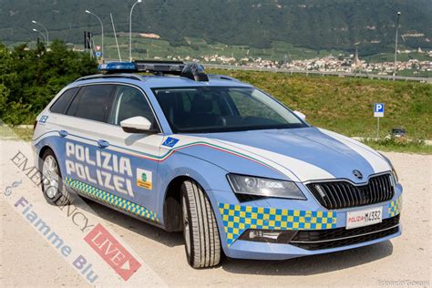 Nuovo Colore Auto Polizia : Video Sconvolgente La Polizia Di Chicago ...