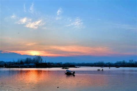 5 Famous Lakes in Jammu and Kashmir - Tusk Travel