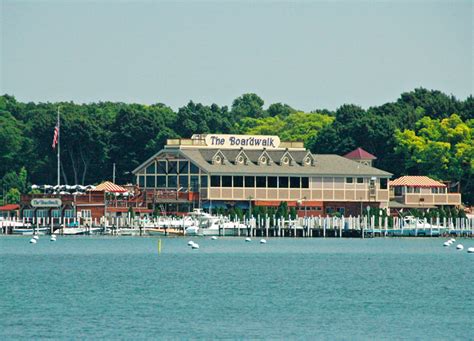 The 12 Best Lake Erie Beaches in the U.S. - PureWow