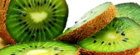 14 Amazing Benefits of Eating Kiwis - Fit Living Tips