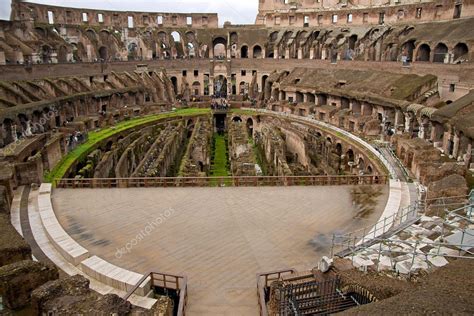 Inside the Colosseum in Rome – Stock Editorial Photo © sannie32 #2177626