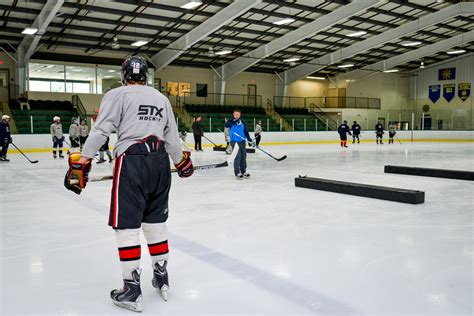 Hockey Camps & Clinics – Family Ice