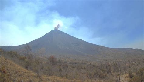 Colima Volcano shows increased activity