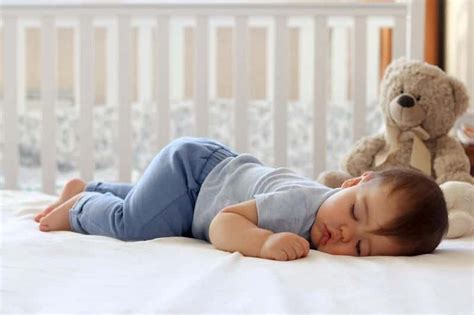 Funny Baby sleeping positions – Best, Safe, Cartoon, Beddings and ...