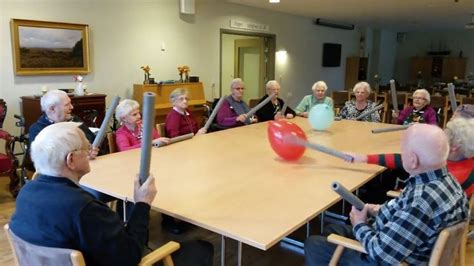 Fun activity for seniors to get moving! | Activités pour des âgées ...