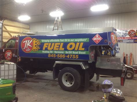 Vinyl Truck Lettering and graphics | Truck lettering, Sign company ...