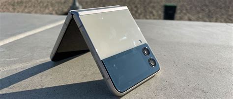 Samsung Galaxy Z Flip 3 review: The first cheaper foldable phone ...