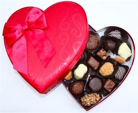 Chocolates in heart box - Chocolate Photo (34691389) - Fanpop