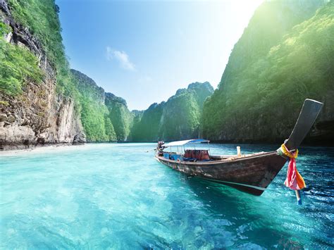 Phi Phi Island, Krabi Thailand - Phuket.Net