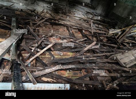 Old abandoned house that caught fire Stock Photo - Alamy