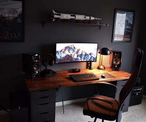 14 Gaming Desk Accessories You Need to Reach "Battlestation" Status ...