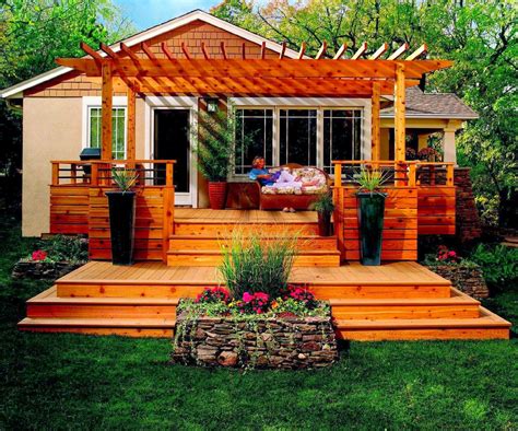 Awesome backyard deck design