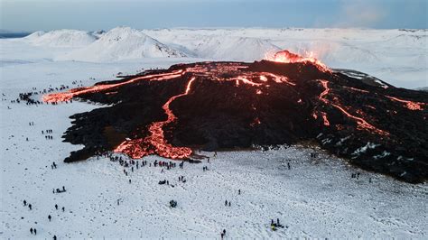 Chasing the Lava Flow in Iceland | The New Yorker