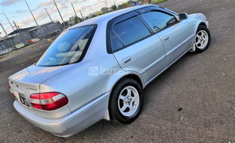 Second-Hand Toyota Corolla 2000 - lexpresscars.mu