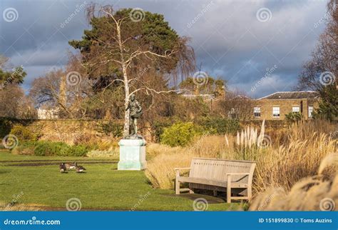 Kew Gardens in Winter/autumn Stock Photo - Image of attraction, growing ...