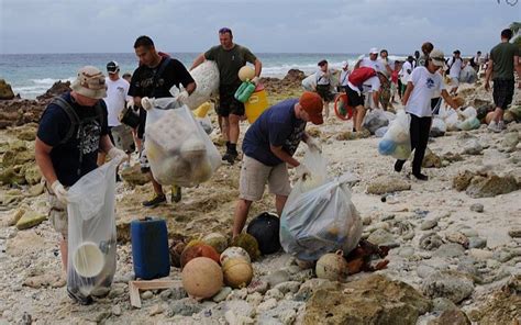 How to organize a beach clean up this summer – Artofit