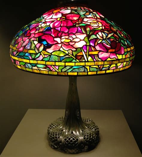 The Awesomeness of Louis comfort tiffany lamps | Warisan Lighting