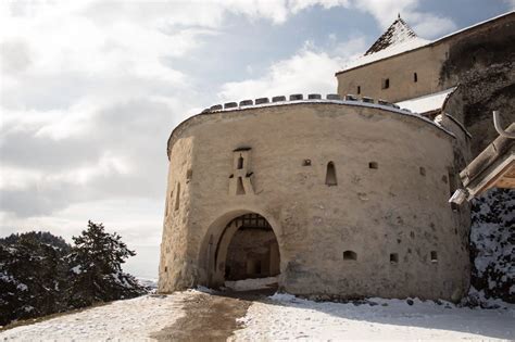 A Handy Guide to Rasnov Fortress, Romania - Travelling Balkans