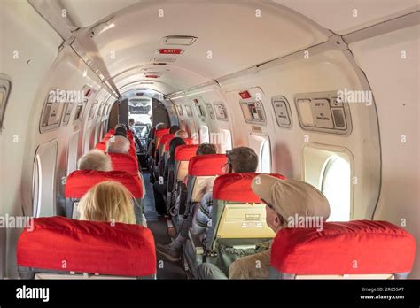 Interior Hawker Beechcraft Beech King 1900D, Trans Guyana Airways ...