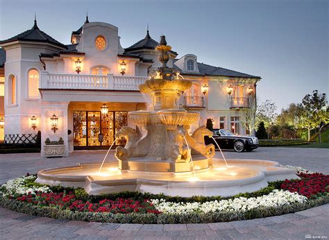 French chateau style driveway with fountain | French chateau style ...