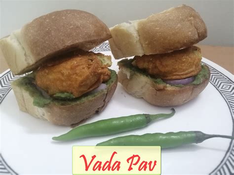 Vada Pav Chutney - Yummy Ashas Kitchen