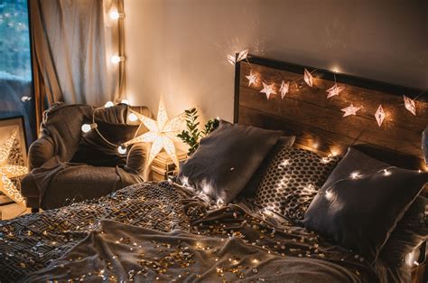 How To Hang Christmas Lights Above Your Bed | Shelly Lighting