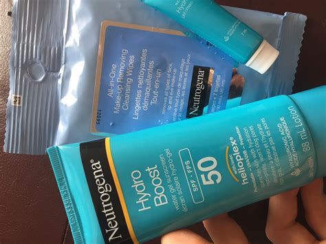 Neutrogena Hydro Boost Water Gel Sunscreen SPF 50 reviews in Sun ...