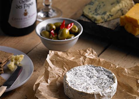 Why a Cheese Hamper Makes the Perfect Christmas Gift for Cheese Lovers ...