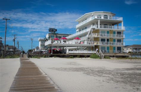 Paradise Oceanfront Resort (Wildwood Crest, NJ) - Resort Reviews ...