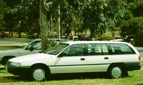 Holden VN Commodore wagon:picture # 6 , reviews, news, specs, buy car