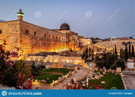 Jerusalem Old City at NIght - View from Dung Gate Towards Temple Mount ...