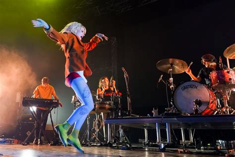 Live Review: Paramore’s After Laughter Tour— a perfect nostalgic blend ...