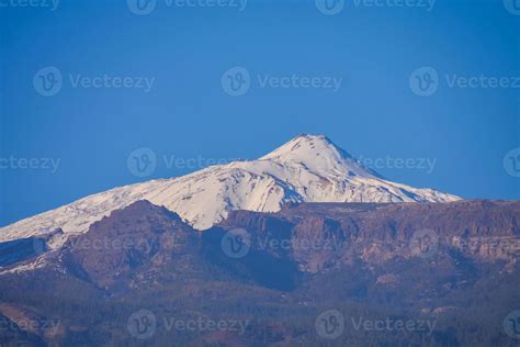 Snowy mountain landscape 21519466 Stock Photo at Vecteezy